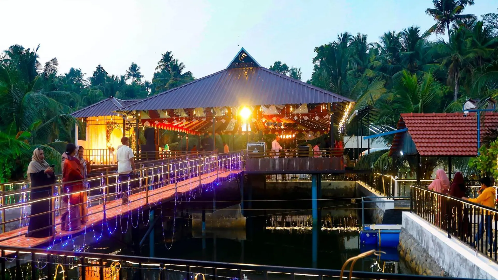 Aamees Paradise Chavara Indie